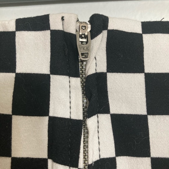TINSELTOWN size small checkered skirt - Picture 4 of 4